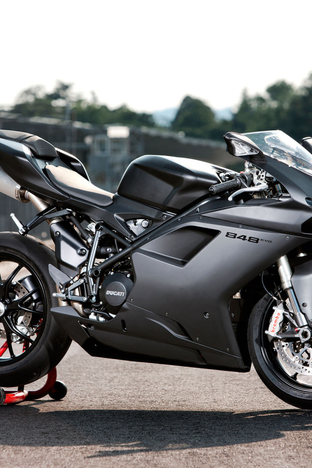Новый мотоцикл Ducati Superbike 848 Evo