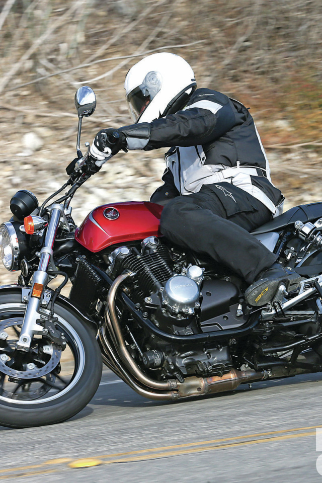 Новый мотоцикл Honda CB 1100