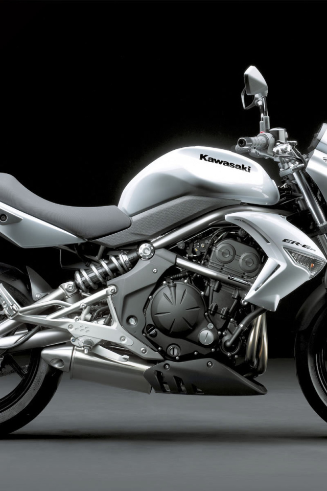 Новый мотоцикл Kawasaki ER-6f