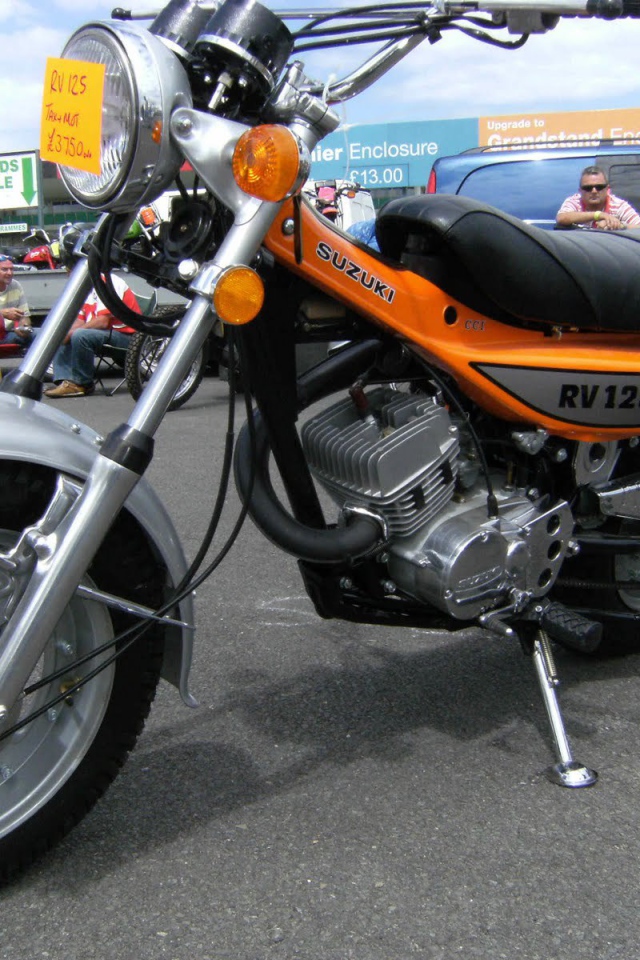 Новый мотоцикл Suzuki RV 125