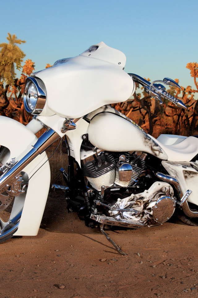 Новый мотоцикл Harley-Davidson Street Glide