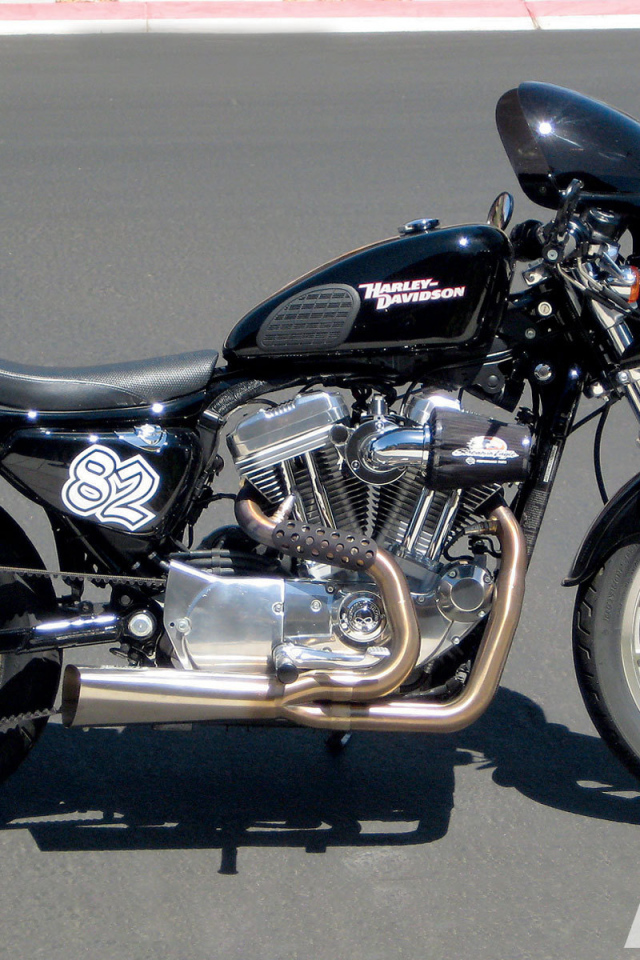 Новый мотоцикл Harley-Davidson XL 883R Sportster Roadster