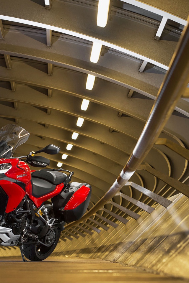 Новый надежный мотоцикл Ducati Multistrada 1200 S Granturismo