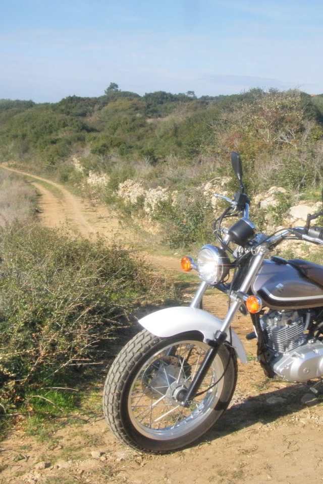 Новый надежный мотоцикл Suzuki RV 125