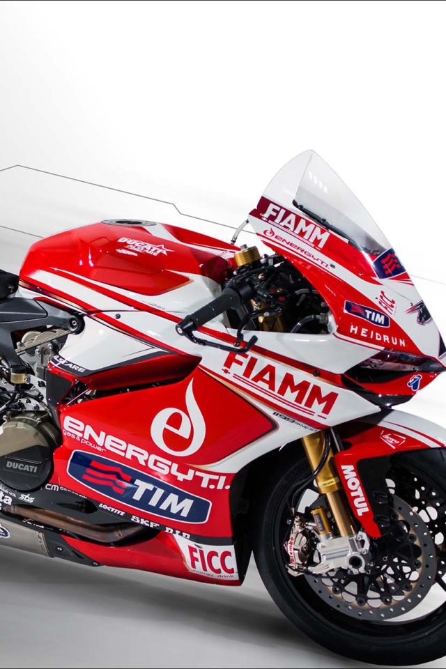 Новый надежный мотоцикл Ducati Superbike 1199 Panigale