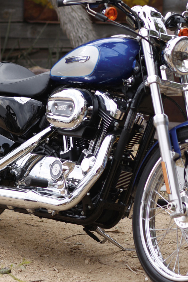 Новый надежный мотоцикл Harley-Davidson XL 1200C Sportster Custom