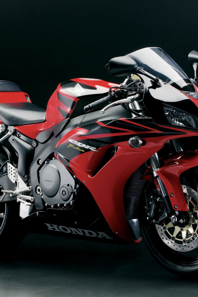 Новый надежный мотоцикл Honda CBR 600 RR