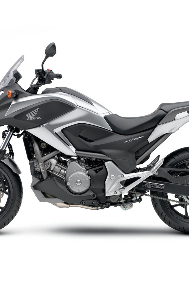 Новый надежный мотоцикл Honda NC 700 X