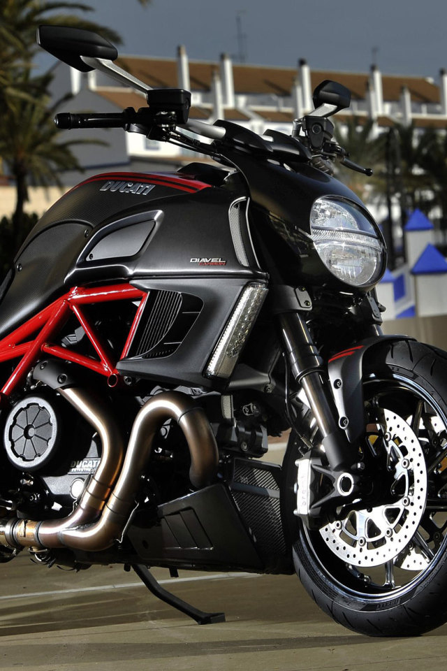 Популярный мотоцикл Ducati Diavel