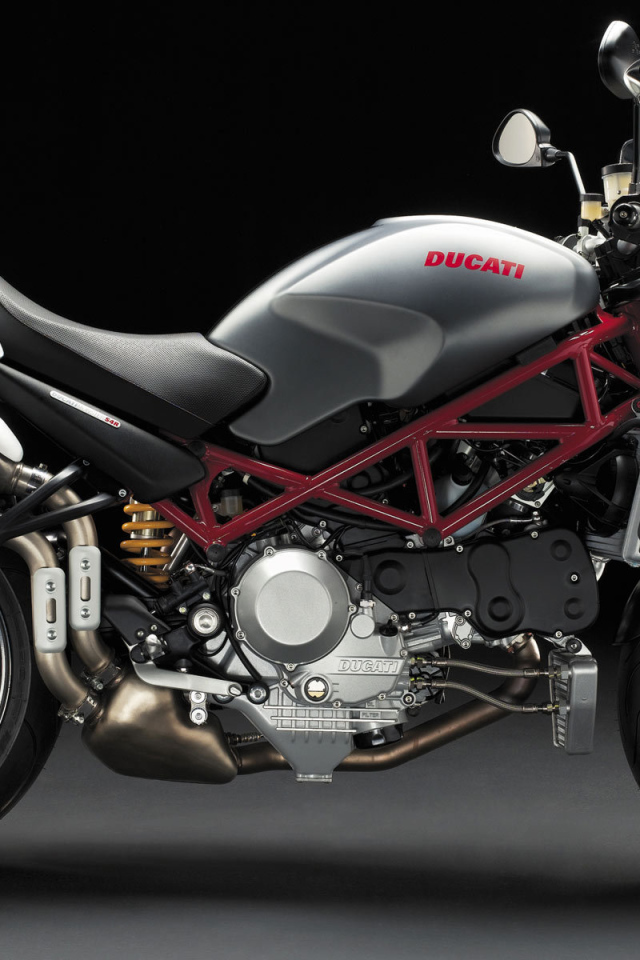 Популярный мотоцикл Ducati Monster 1200