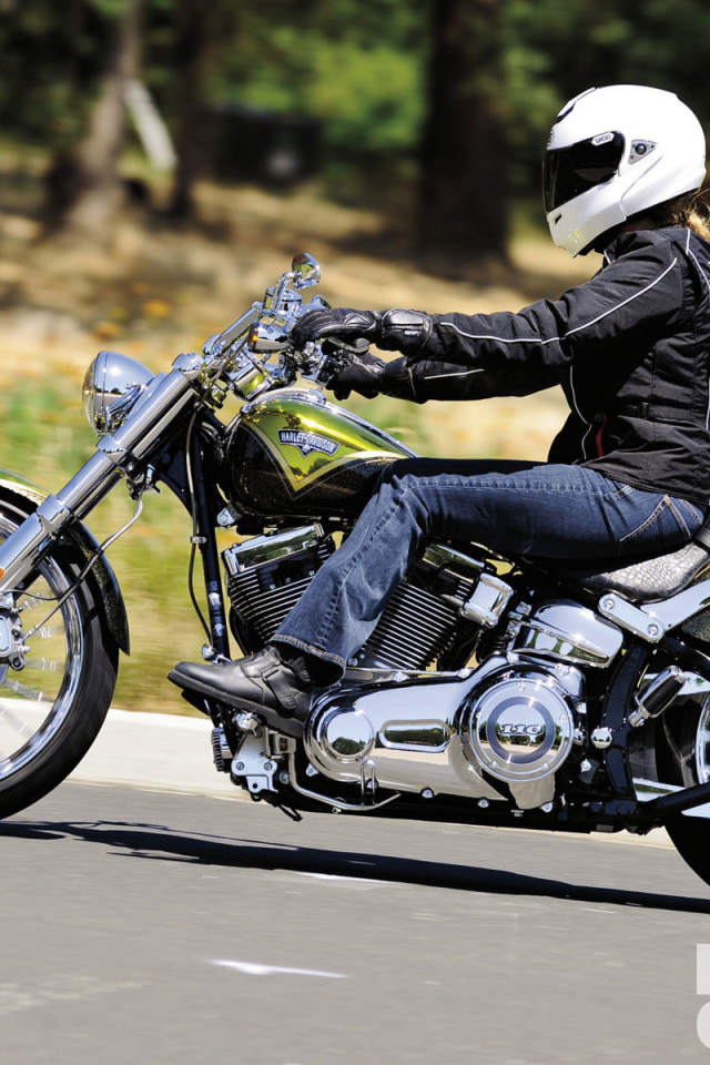 Популярный мотоцикл Harley-Davidson CVO Breakout