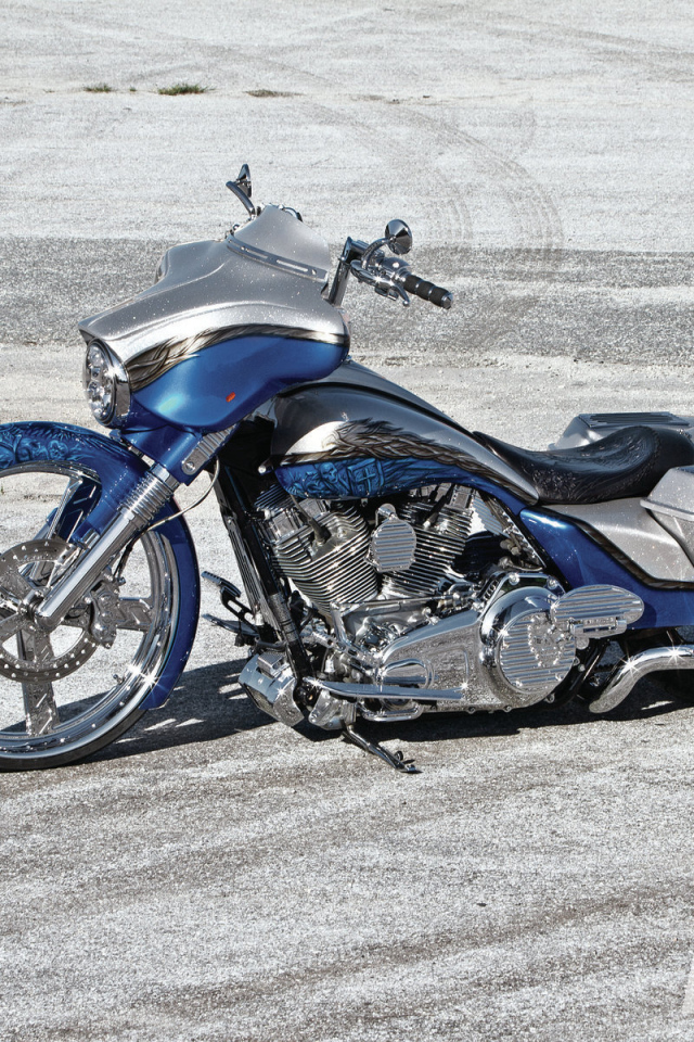 Популярный мотоцикл Harley-Davidson Street Glide