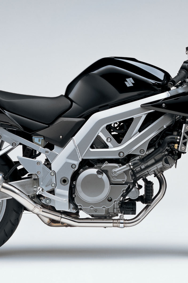 Популярный мотоцикл Suzuki SV 650 S0