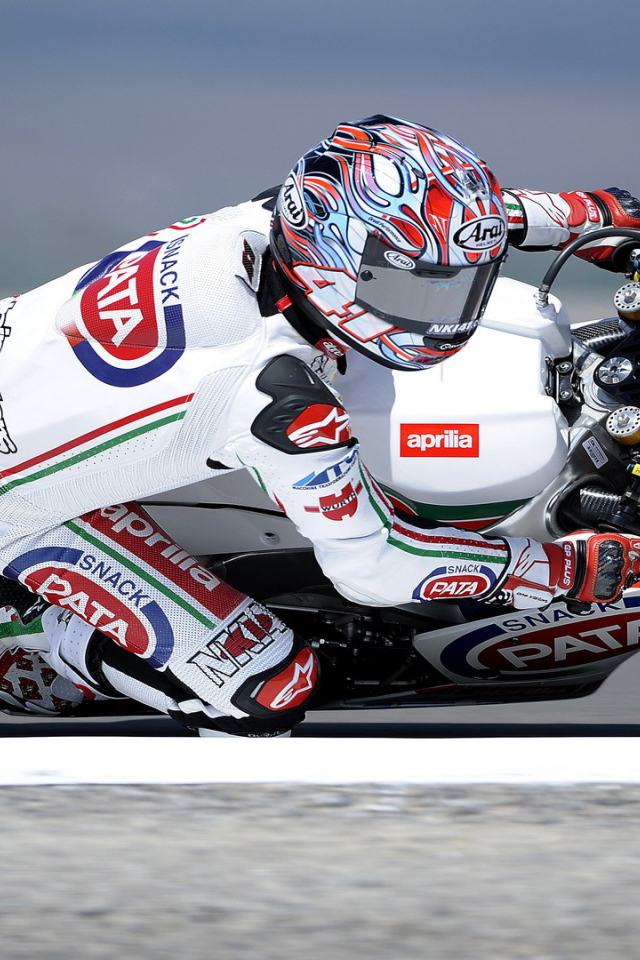 Гонщик на мотоцикле