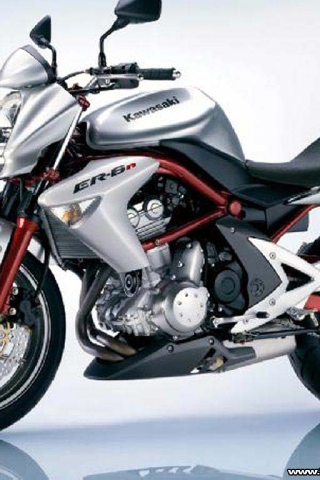Надежный мотоцикл Kawasaki ER-6n