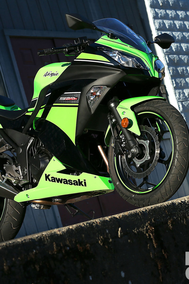 Надежный мотоцикл Kawasaki Ninja 300