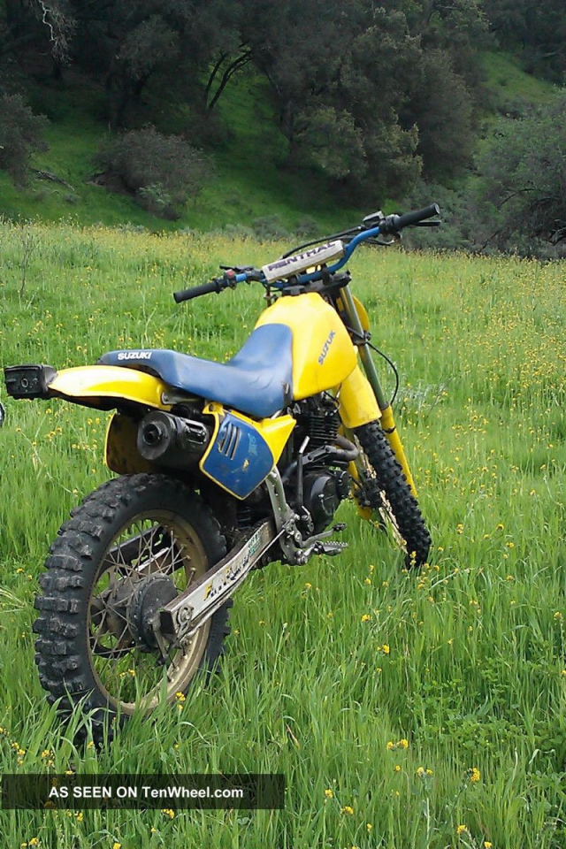 Надежный мотоцикл Suzuki DR 200 SE