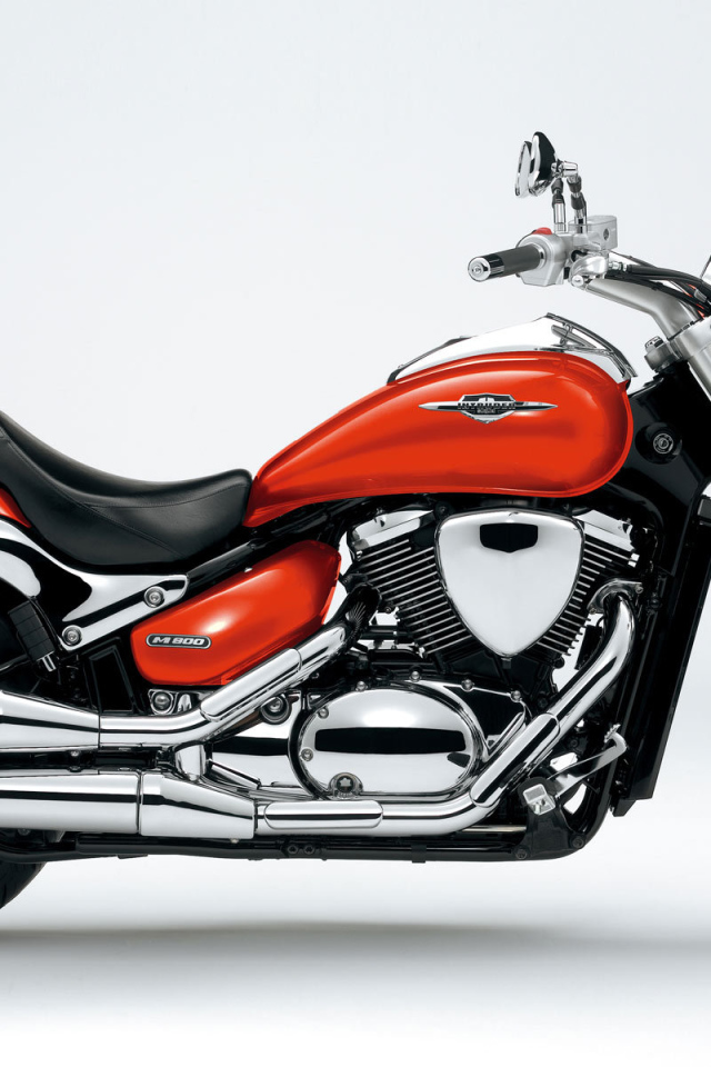 Надежный мотоцикл Suzuki Intruder C800C