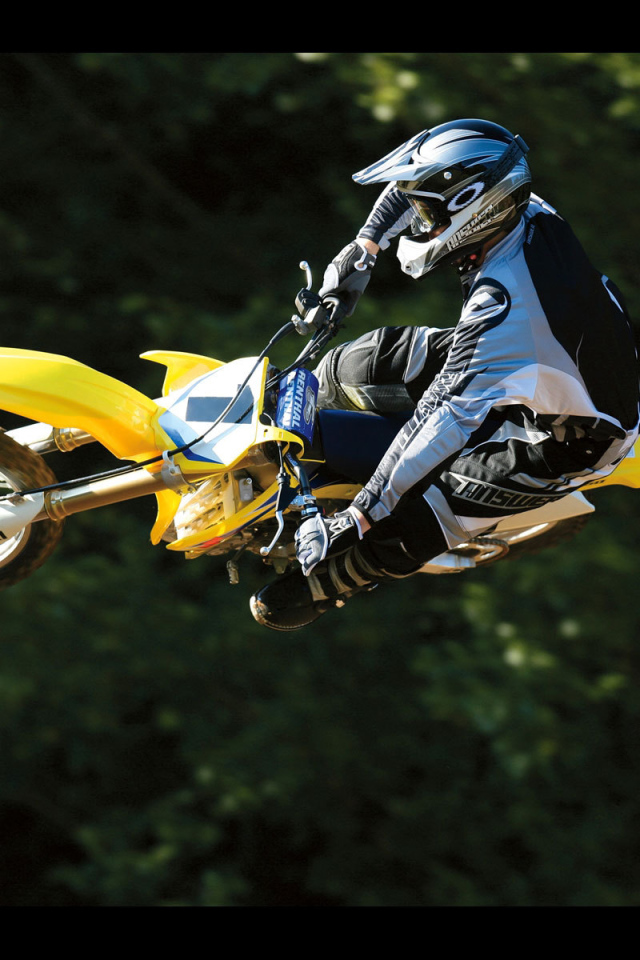 Надежный мотоцикл Suzuki RM-Z 250