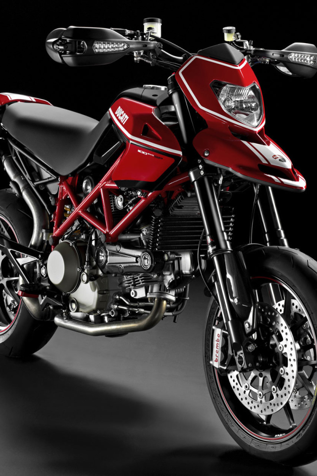 Надежный мотоцикл Ducati Hypermotard