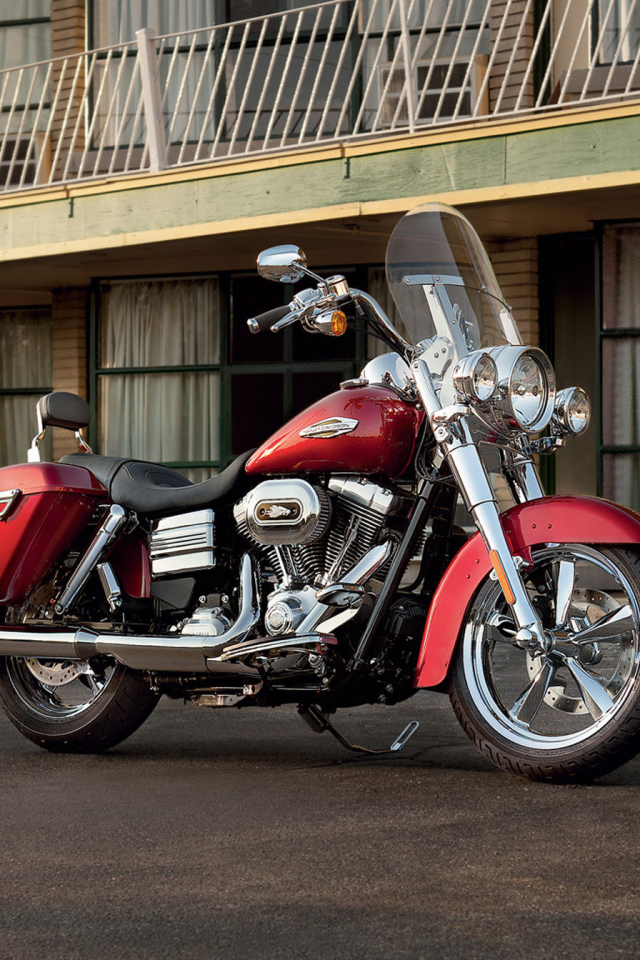 Надежный мотоцикл Harley-Davidson Dyna Switchback