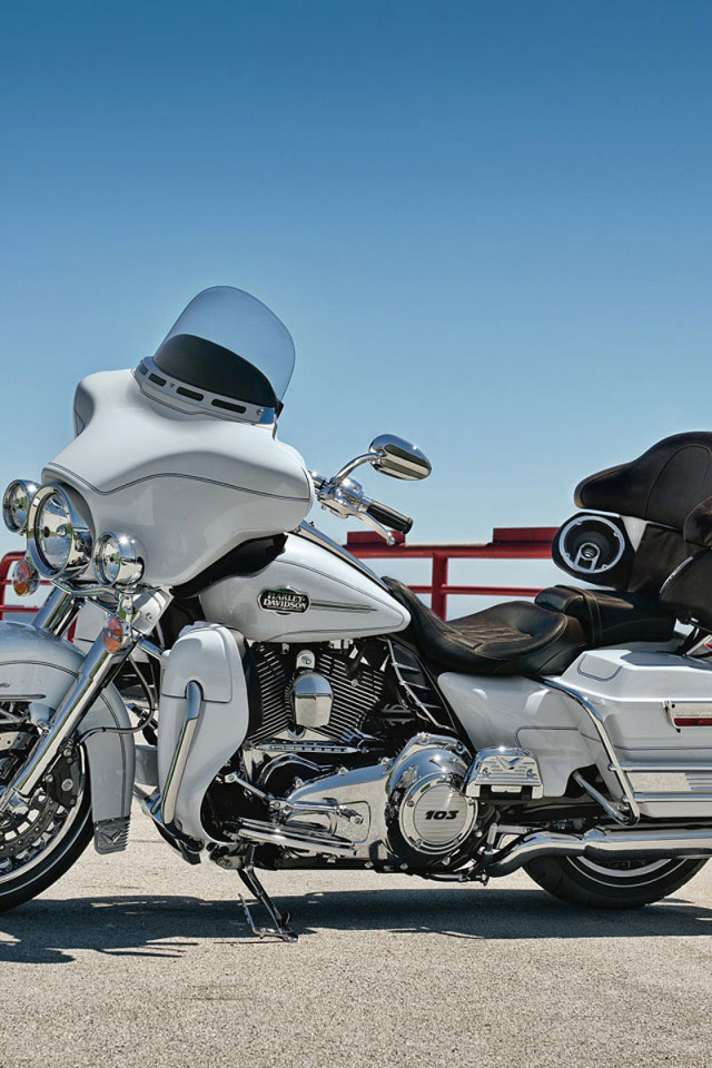 Надежный мотоцикл Harley-Davidson Electra Glide Ultra Classic