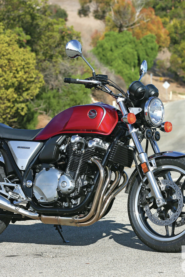 Надежный мотоцикл Honda CB 1100