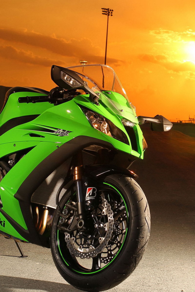 Надежный мотоцикл Kawasaki Ninja ZX-10R