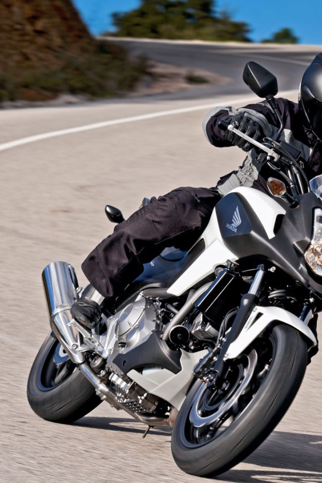 Тест-драйв мотоцикла Honda NC 700 X