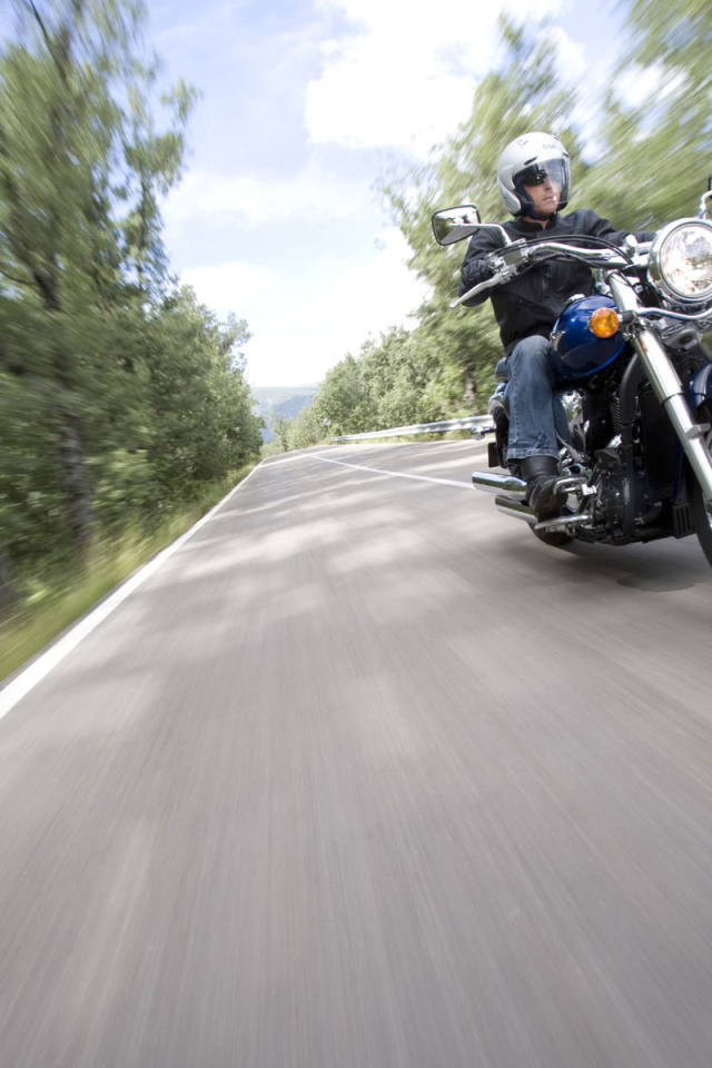 Тест-драйв мотоцикла Kawasaki VN 900 Classic