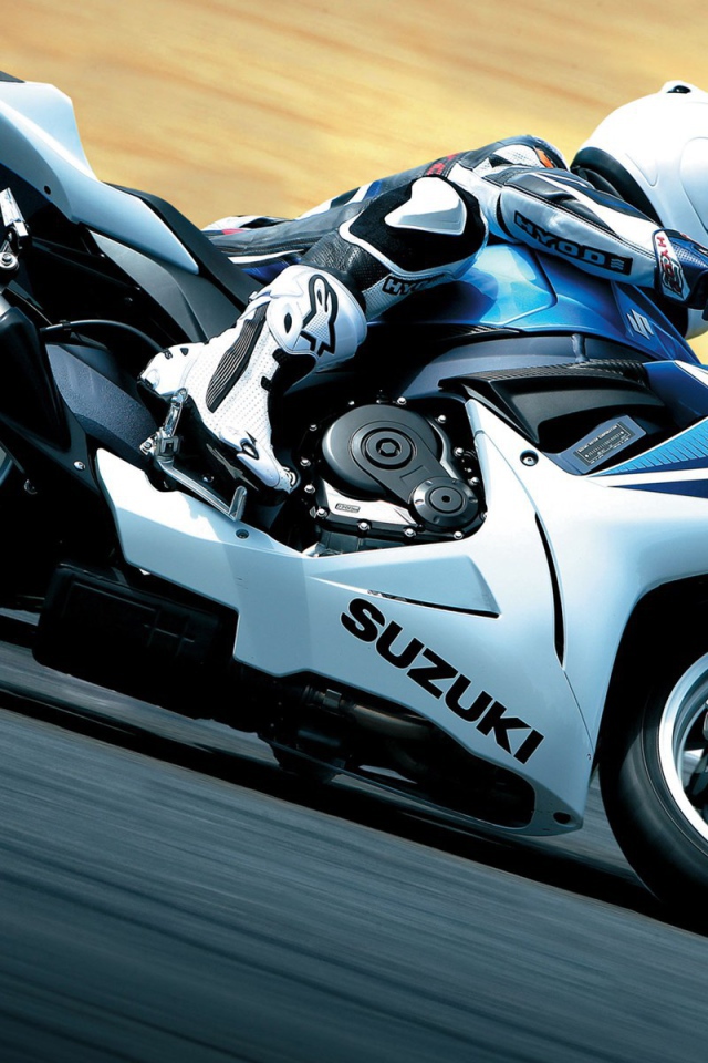 Тест-драйв мотоцикла Suzuki  GSX-R 600