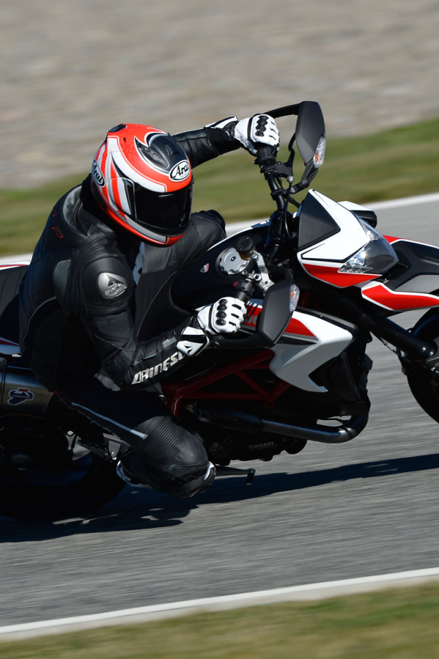 Тест-драйв мотоцикла Ducati Hypermotard SP