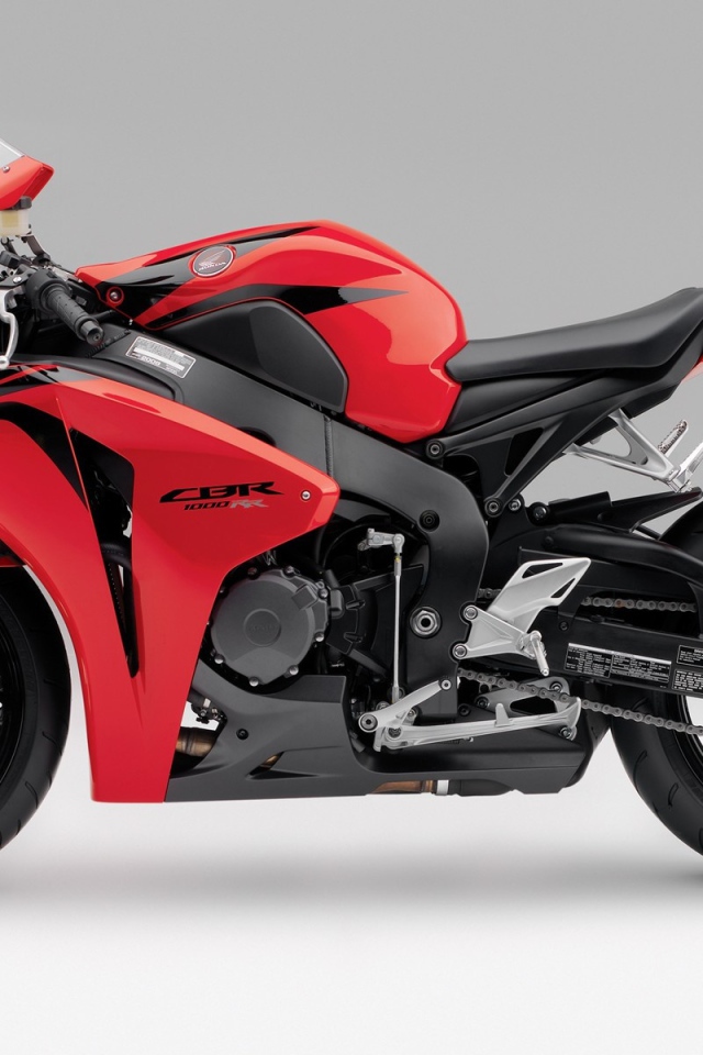 Красный Honda CBR 1000RR 