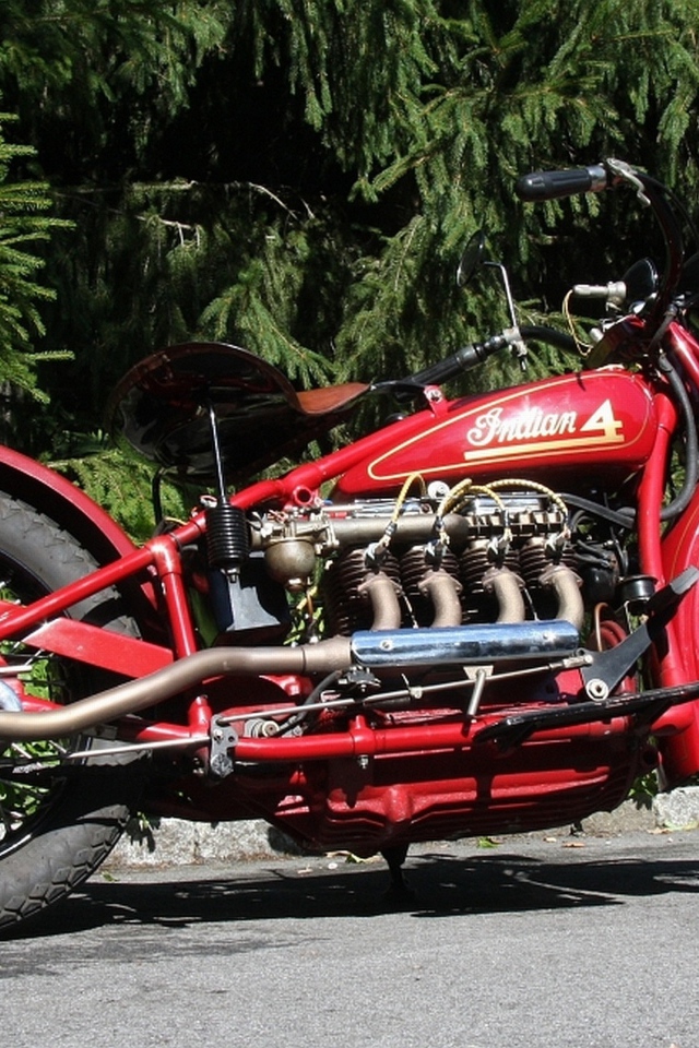Индийский мощный мотоцикл