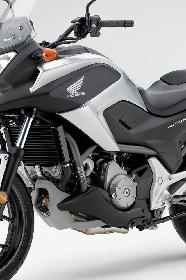 Невероятно быстрый мотоцикл Honda NC 700 X