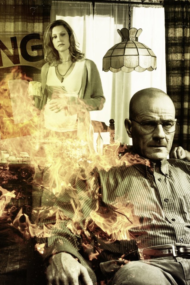 Горящий человек сидит на стуле