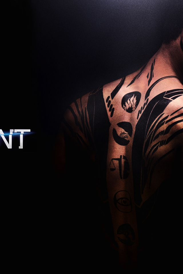 Отличный фильм Дивергент