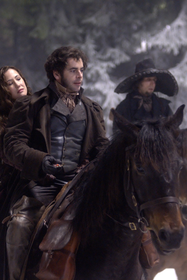 Красавица и чудовище в лесу