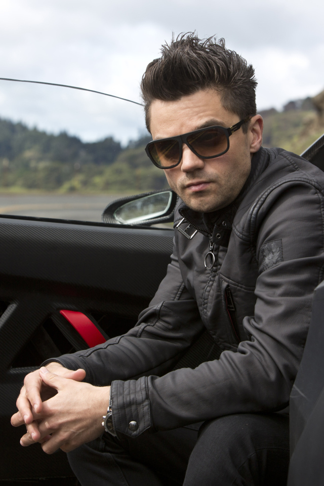 Need for Speed: Жажда скорости Доминик Купер в машине