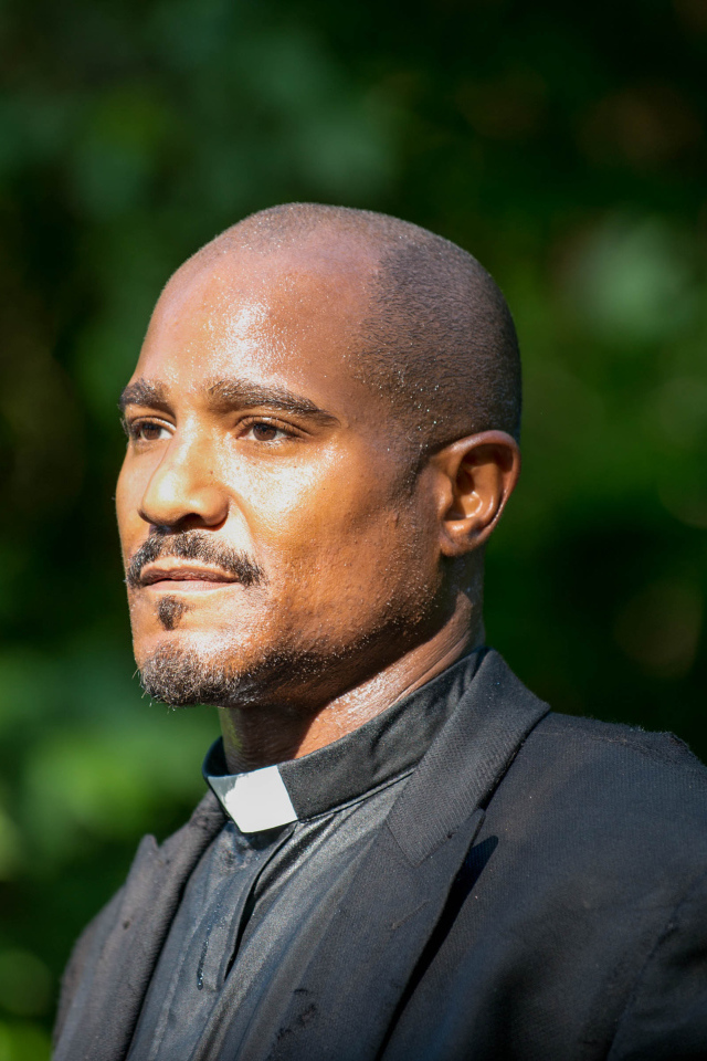 Священник из Ходячих мертвецов