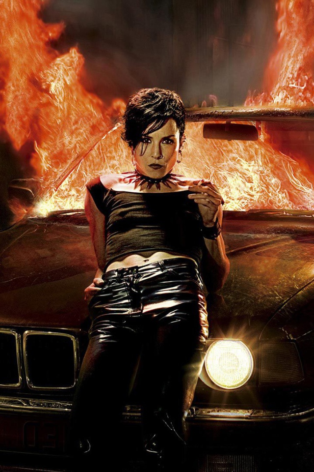 Девушка, которая играла с огнем