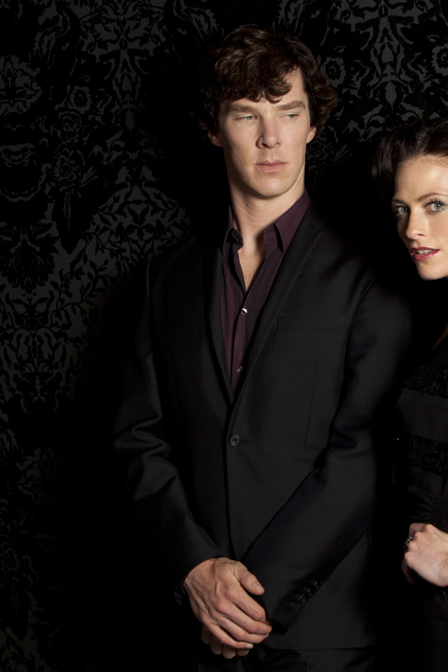 Герой и героиня сериала Шерлок