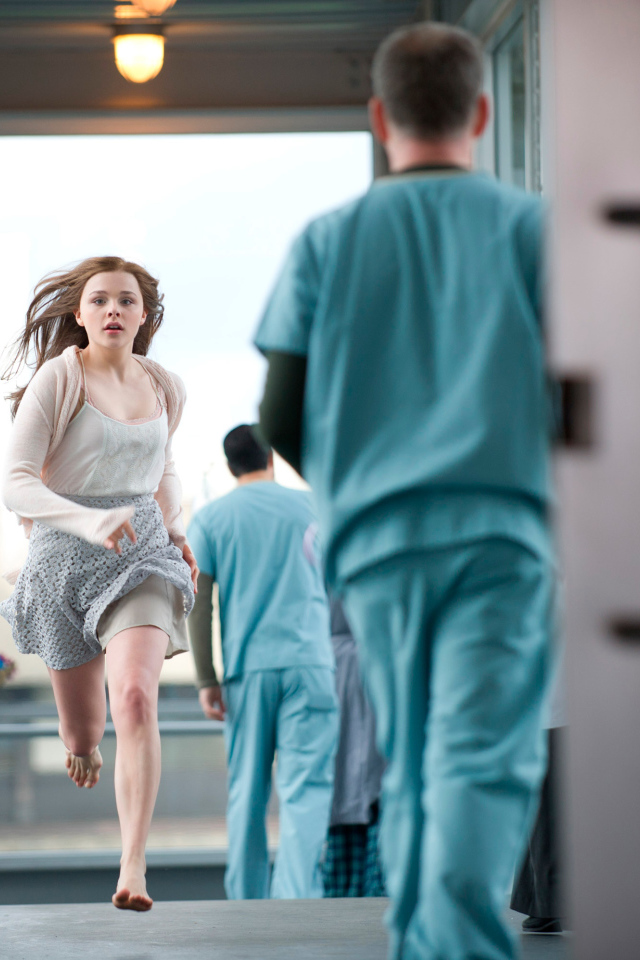 Героиня из Если я останусь