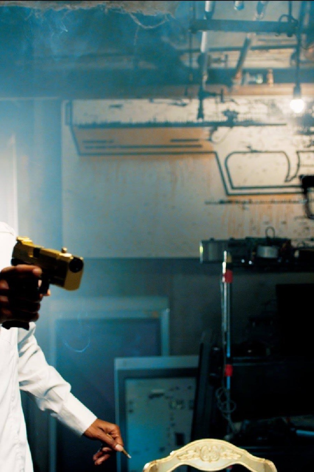 Одноклассники.ru НаCLICKай удачу угрожает пистолетом