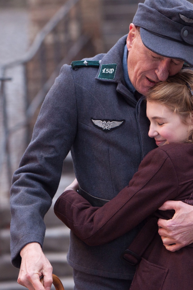 Интересный кинофильм Воровка книг