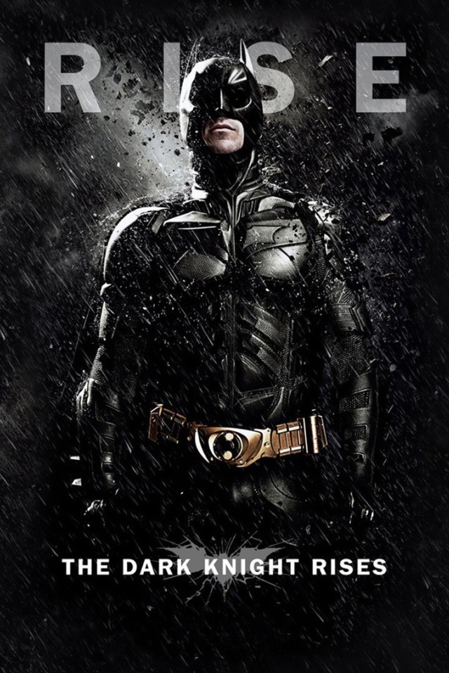 Черный Бэтмен под дождем