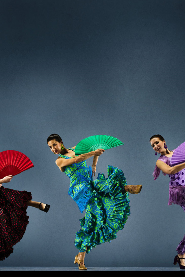 Танец с веерами