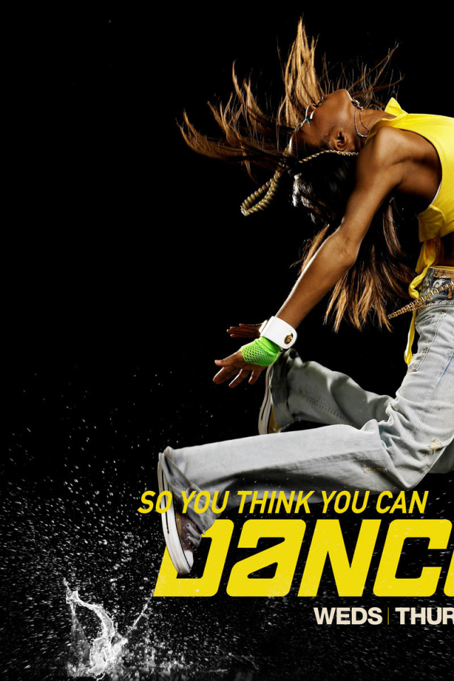 Танцовщица в желтой футболке