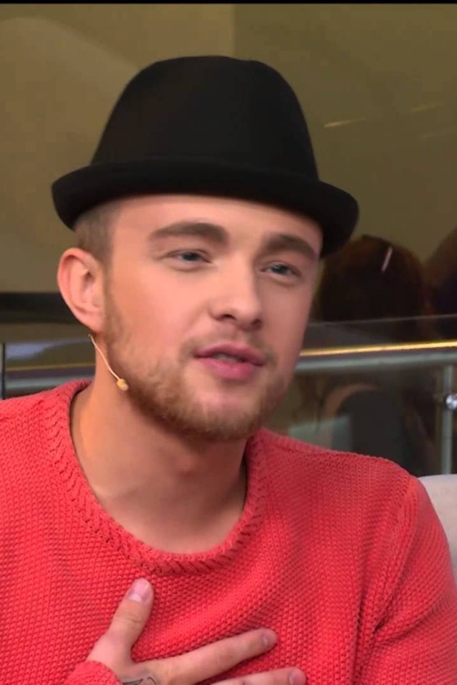 Егор Крид дает интервью