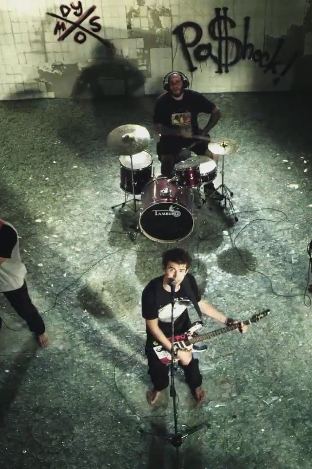 Noize MC в своем новом видео